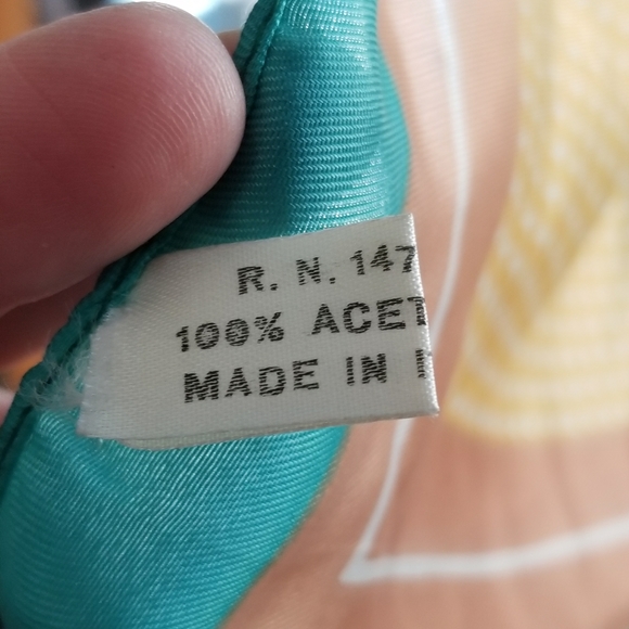 Relisted -Vintage Jaques Piaget scarf houndstooth long - Picture 5 of 12